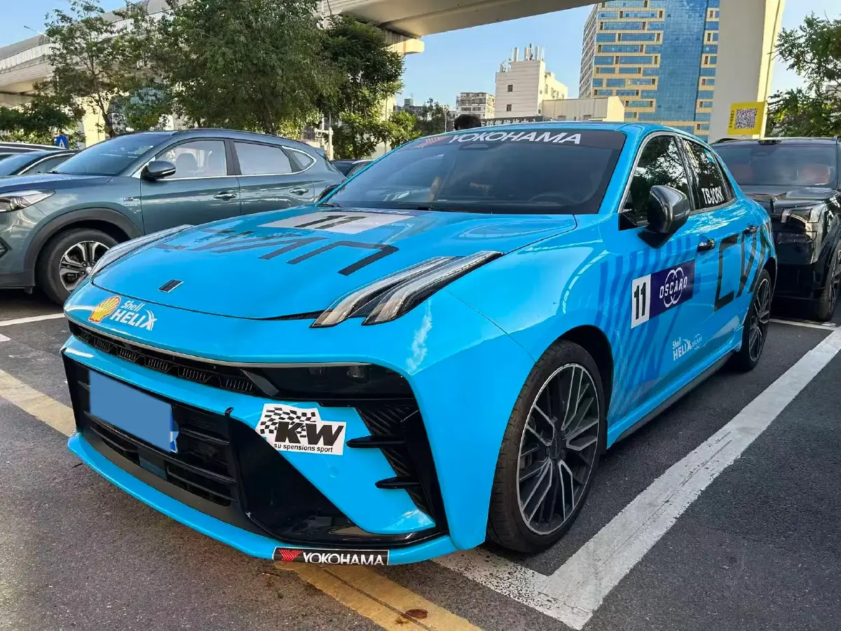 2025 LYNK&CO 03 2.0T 254HP L4 7DCT