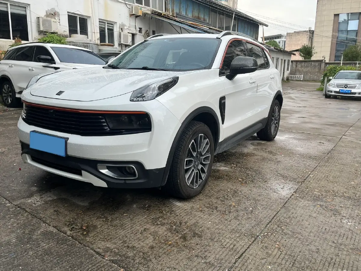 2020 LYNK&CO 01 2.0T 190HP L4 6AT