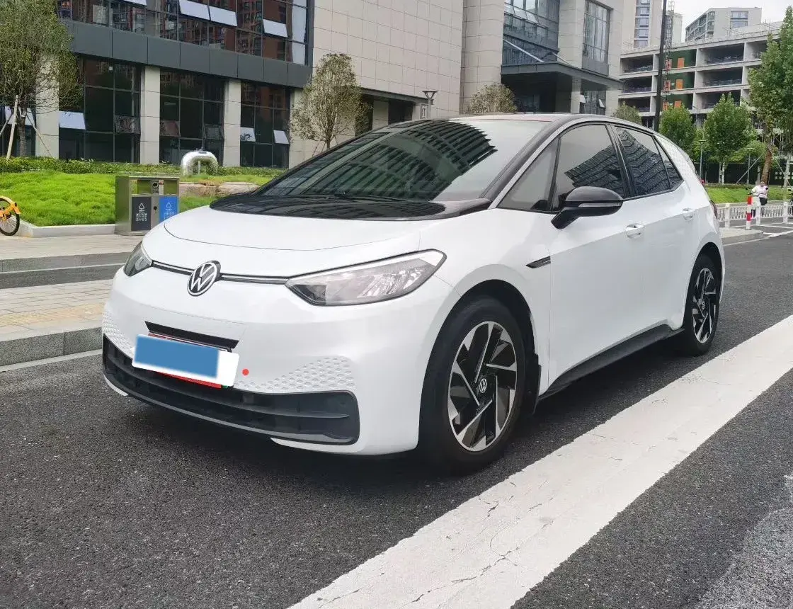 2023 Volkswagen ID.3 BEV 52.8KWH