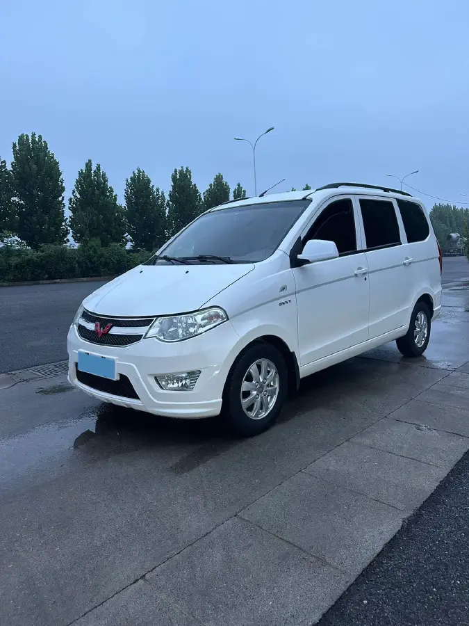 2019 WuLing HongGuang Plus 1.5T 147HP L4 6MT