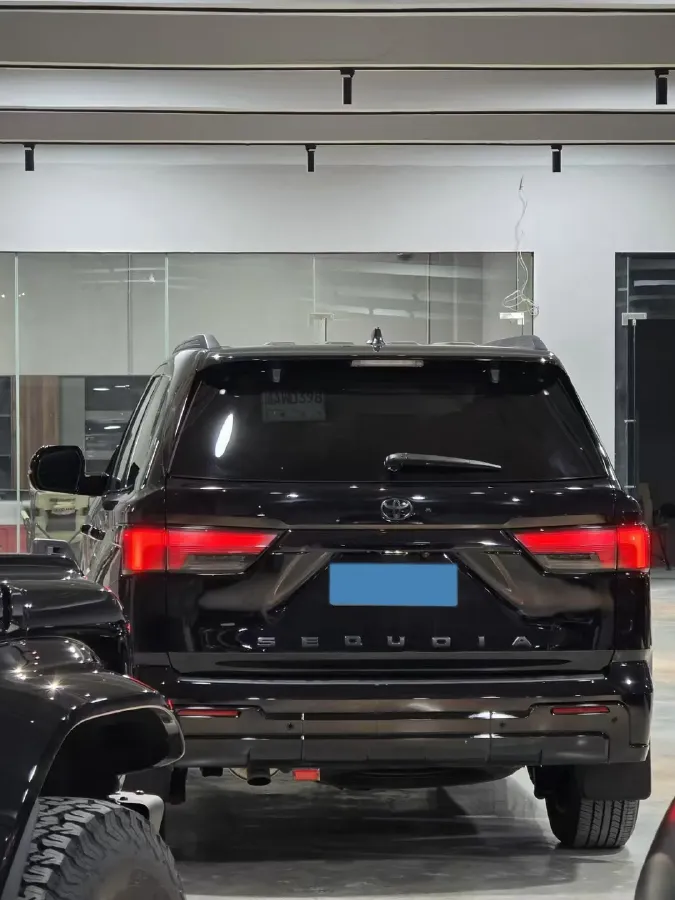 2003 Toyota Sequoia 4.7L 282HP V8 5AT,autocango,china used car exporter,china ev exporter,chinese used car exporter,chinese used ev exporter