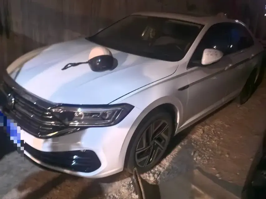 2023 Volkswagen Sagitar 1.5T 160HP L4 7DCT