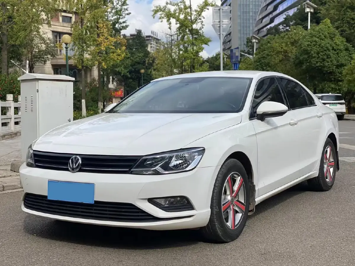 2018 Volkswagen Lamando 1.4T 131HP L4 5MT