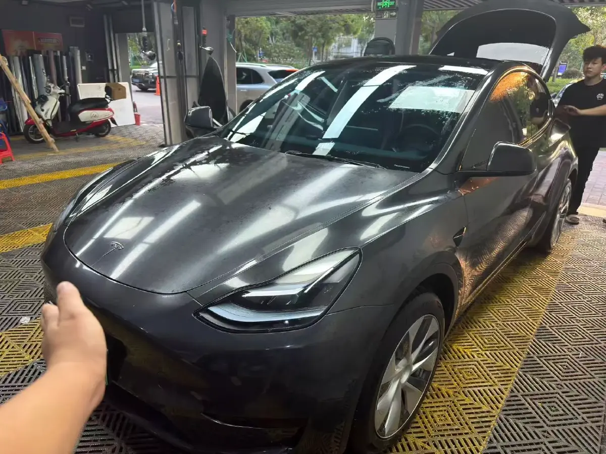 2022 Tesla Model Y BEV 60KWH