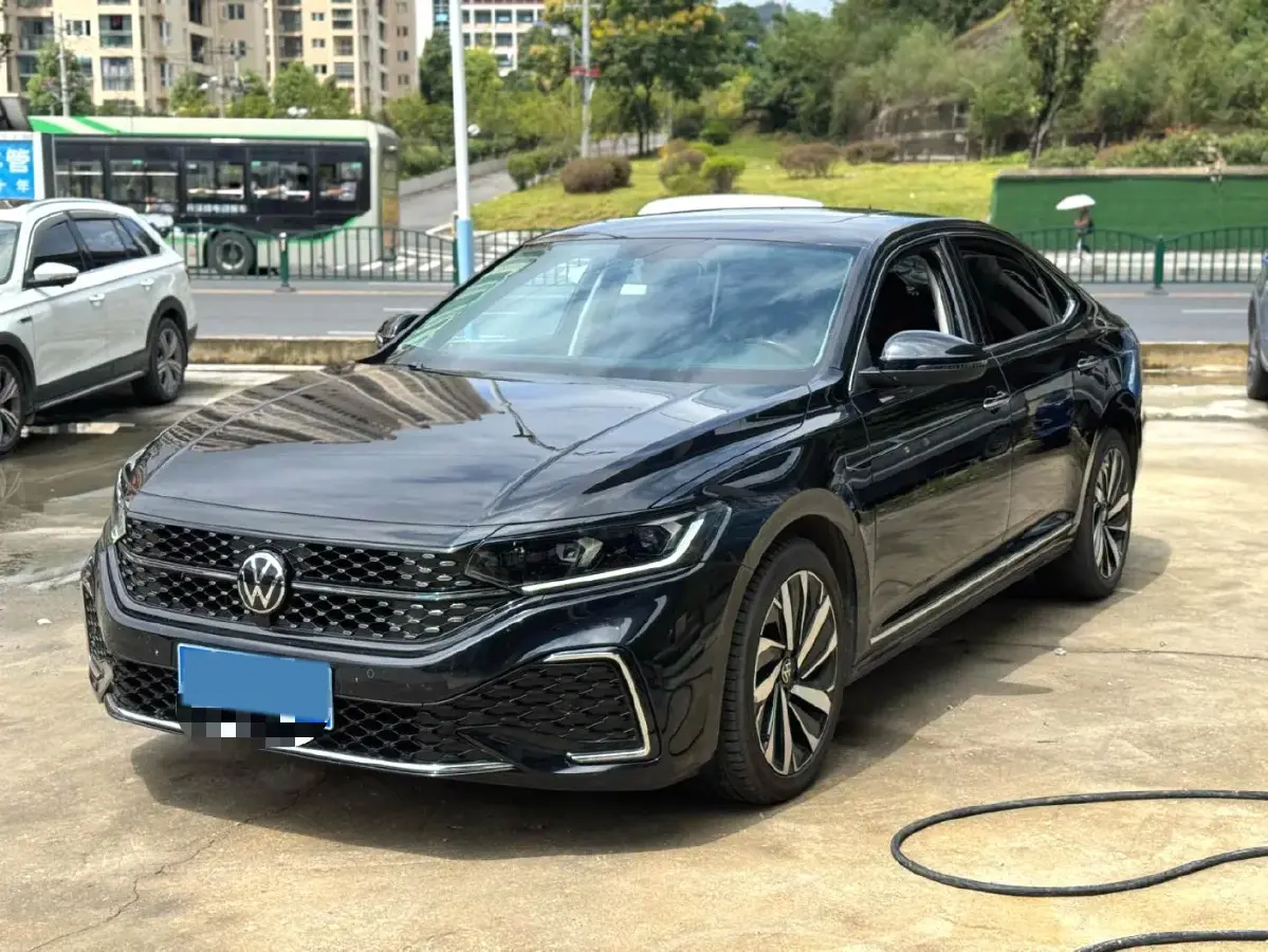2022 Volkswagen Passat 2.0T 186HP L4 7DCT