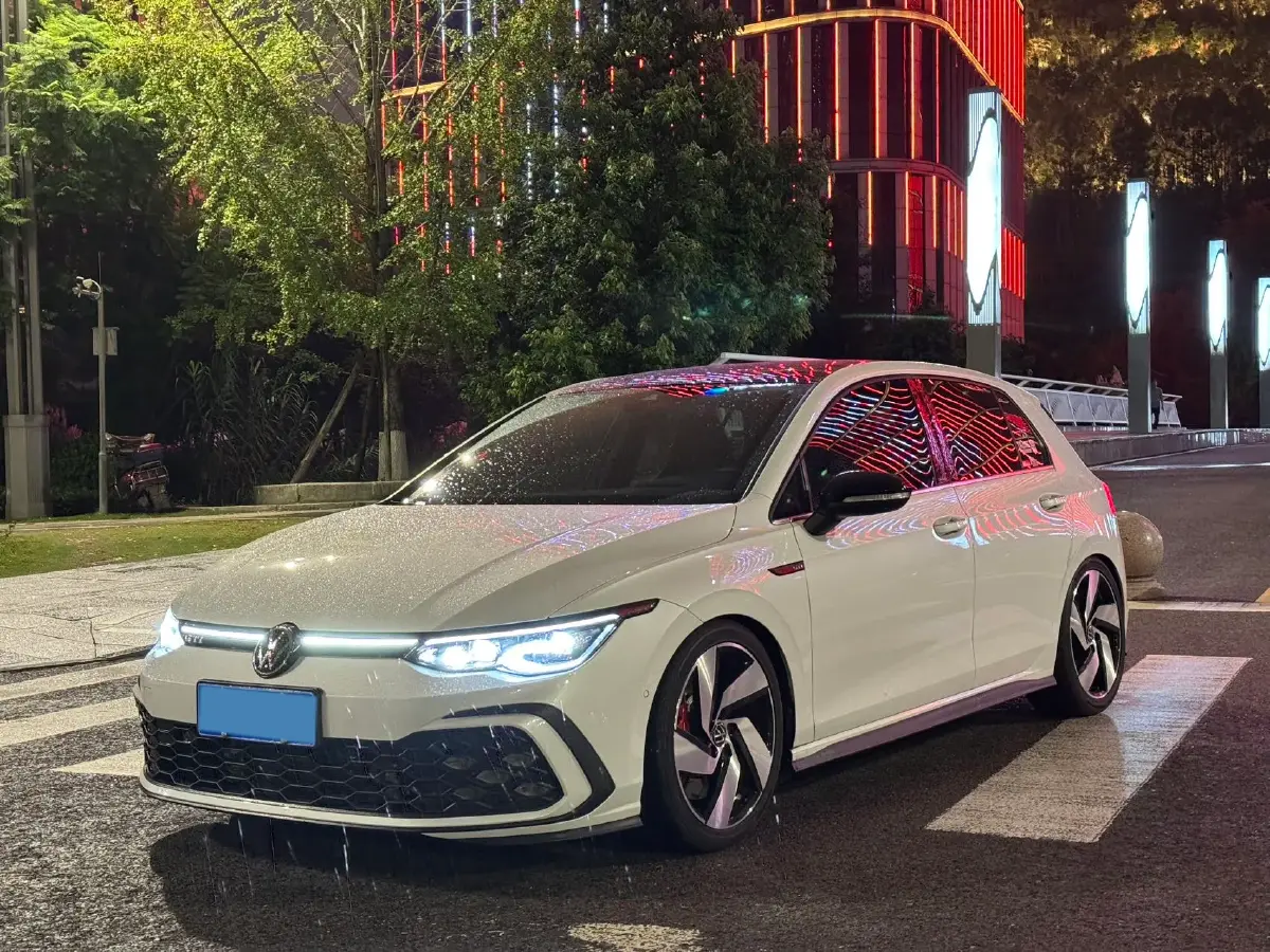 2021 Volkswagen GolfGTI 2.0T 220HP L4 7DCT