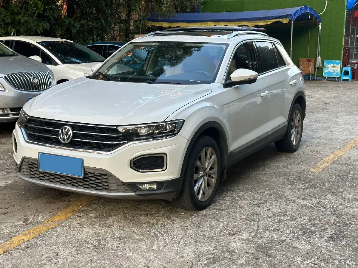 2020 Volkswagen T-Roc 1.4T 150HP L4 7DCT