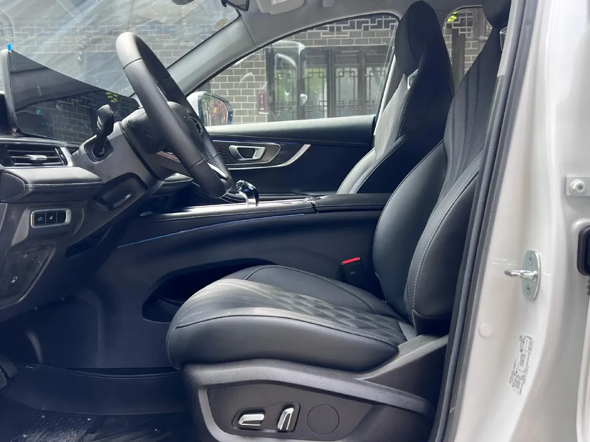 2023 Chery Tiggo 7 Plus 1.6T 197HP L4 7DCT,autocango,china used car exporter,china ev exporter,chinese used car exporter,chinese used ev exporter