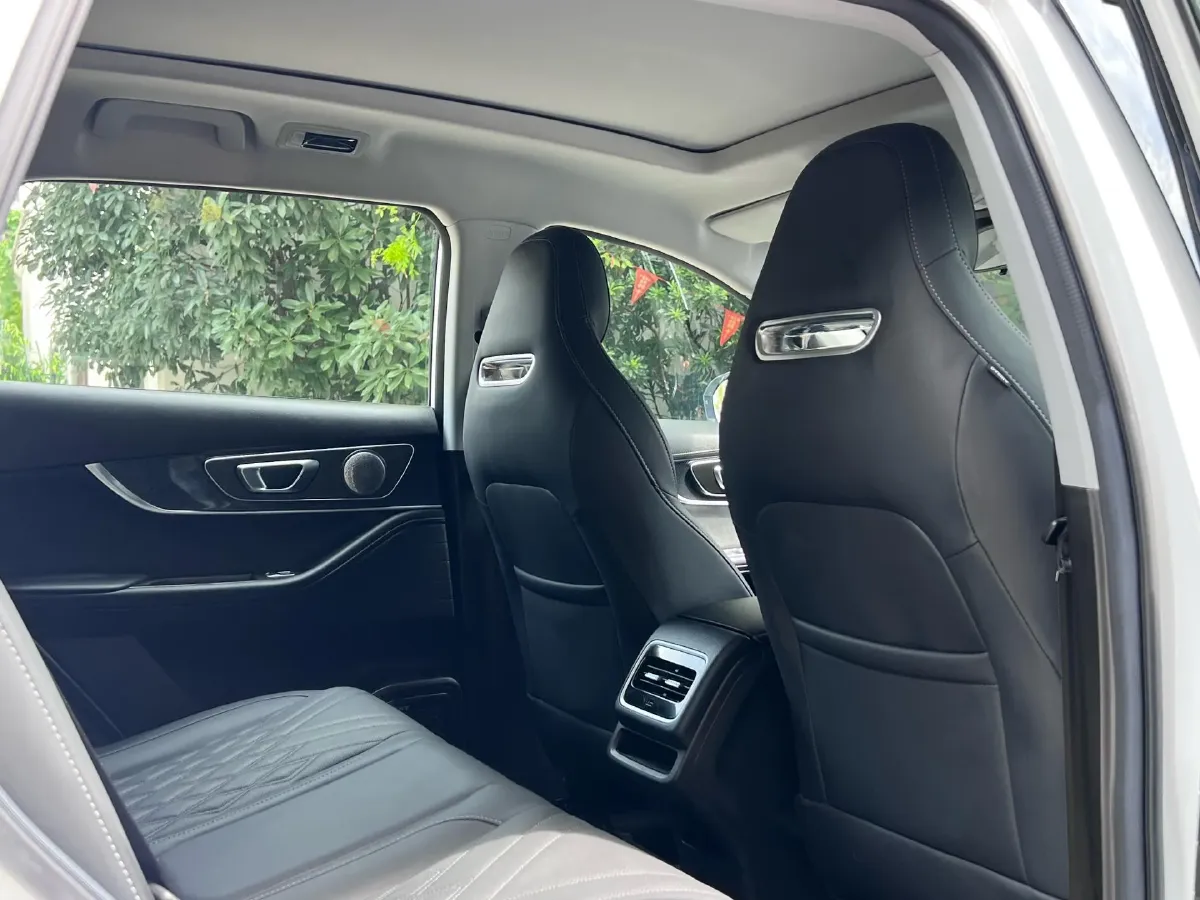 2023 Chery Tiggo 7 Plus 1.6T 197HP L4 7DCT,autocango,china used car exporter,china ev exporter,chinese used car exporter,chinese used ev exporter