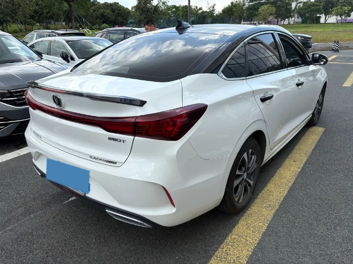 2024 ChangAn Eado 1.5T 170HP L4 7DCT,autocango,china used car exporter,china ev exporter,chinese used car exporter,chinese used ev exporter