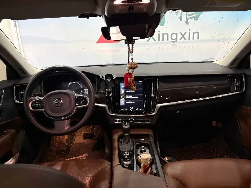 2018 Volvo S90 2.0T 190HP L4 8AT,autocango,china used car exporter,china ev exporter,chinese used car exporter,chinese used ev exporter