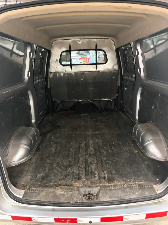 2021 WuLing RongGuang S 1.2L 76HP L4 5MT,autocango,china used car exporter,china ev exporter,chinese used car exporter,chinese used ev exporter