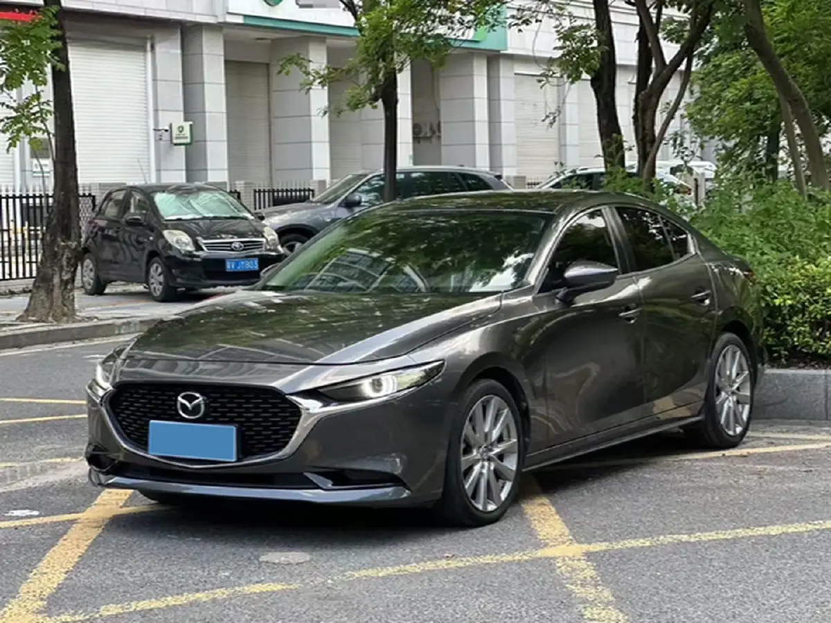 2020 Mazda 3 Axela 2.0L 158HP L4 6AT