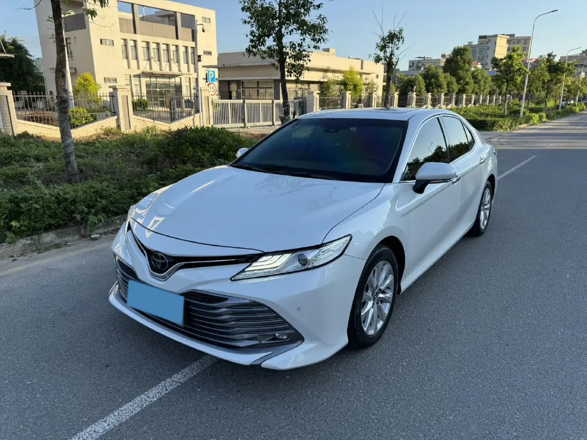 2019 Toyota Camry 2.0L 178HP L4 CVT