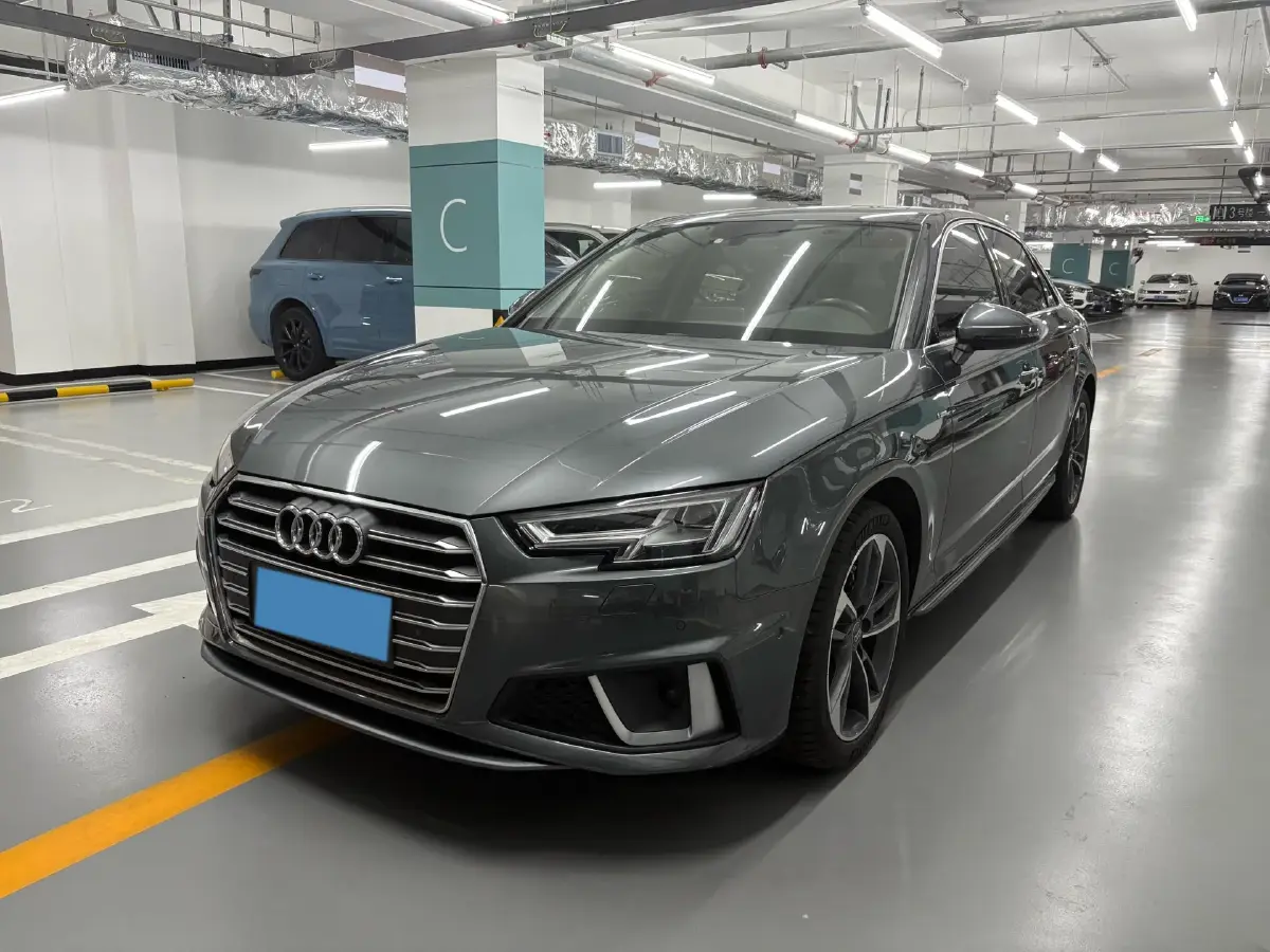 2019 Audi A4L 2.0T 190HP L4 7DCT