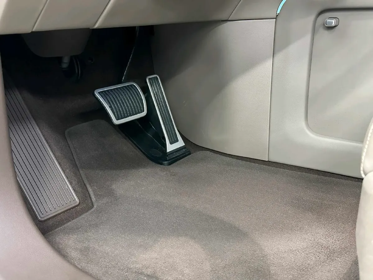 2024 HIMA AITO M9 1.5T 152HP L4 REEV 52KWH,autocango,china used car exporter,china ev exporter,chinese used car exporter,chinese used ev exporter