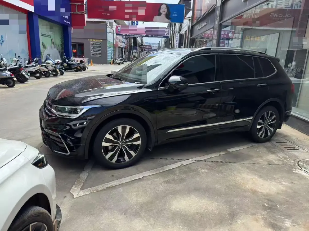 2024 Volkswagen Tiguan L 2.0T 186HP L4 7DCT,autocango,china used car exporter,china ev exporter,chinese used car exporter,chinese used ev exporter