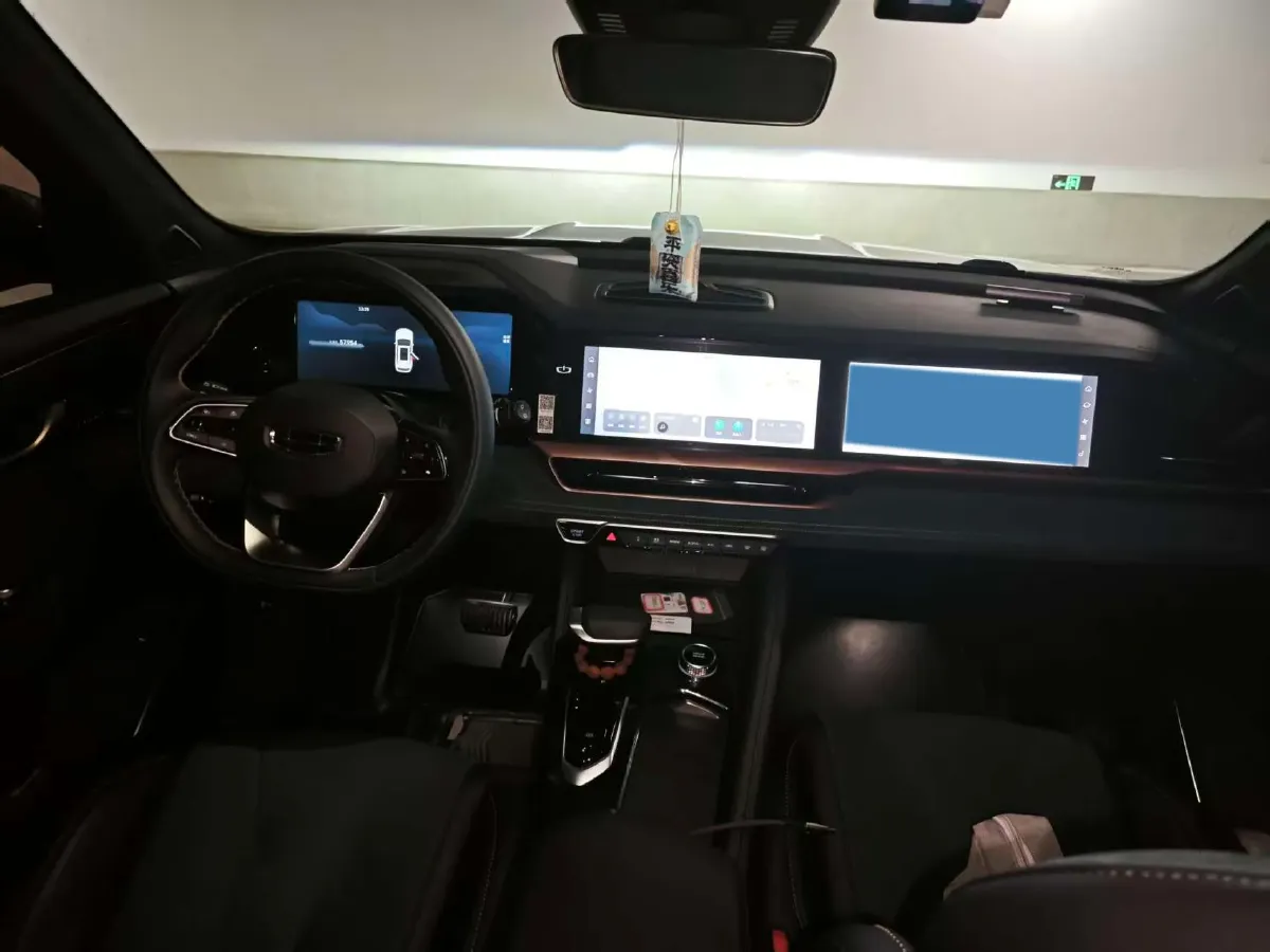 2021 Geely Monjaro 2.0T 218HP L4 7DCT,autocango,china used car exporter,china ev exporter,chinese used car exporter,chinese used ev exporter