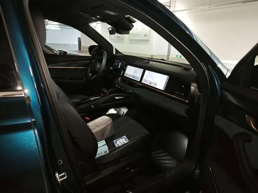 2021 Geely Monjaro 2.0T 218HP L4 7DCT,autocango,china used car exporter,china ev exporter,chinese used car exporter,chinese used ev exporter