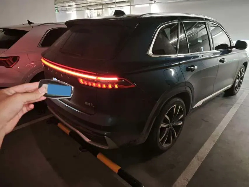 2021 Geely Monjaro 2.0T 218HP L4 7DCT,autocango,china used car exporter,china ev exporter,chinese used car exporter,chinese used ev exporter