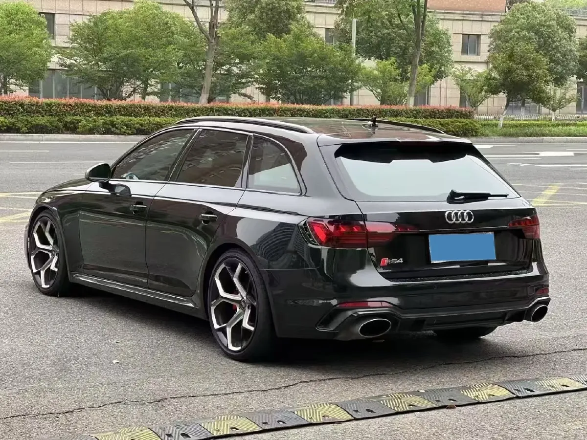 2023 Audi RS 4 2.9T 450HP V6 8AT,autocango,china used car exporter,china ev exporter,chinese used car exporter,chinese used ev exporter