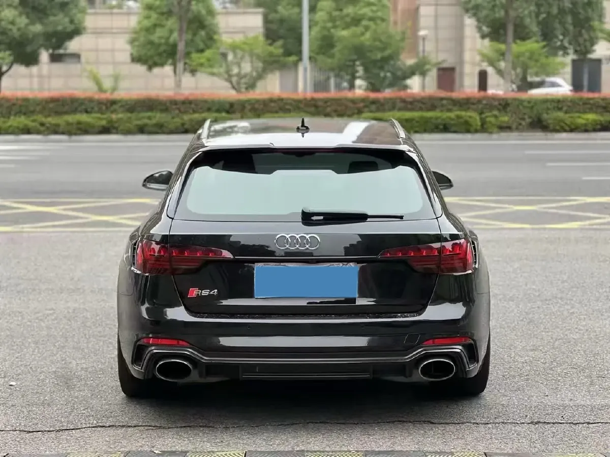 2023 Audi RS 4 2.9T 450HP V6 8AT,autocango,china used car exporter,china ev exporter,chinese used car exporter,chinese used ev exporter