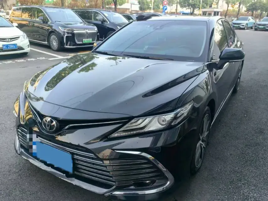 2021 Toyota Camry 2.5L 209HP L4 8AT