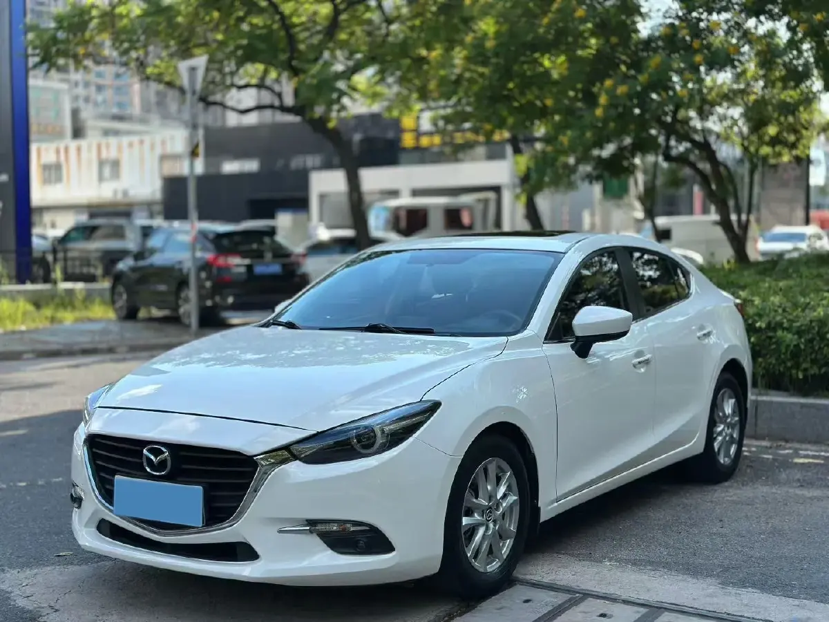 2017 Mazda 3 Axela 1.5L 117HP L4 6AT
