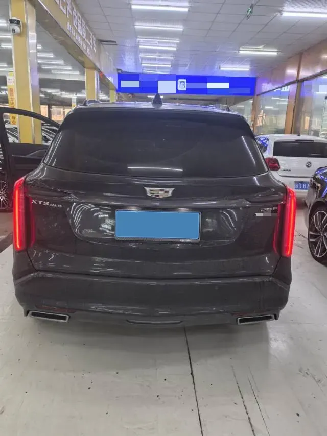 2025 Cadillac XT5 2.0T 237HP L4 9AT,autocango,china used car exporter,china ev exporter,chinese used car exporter,chinese used ev exporter
