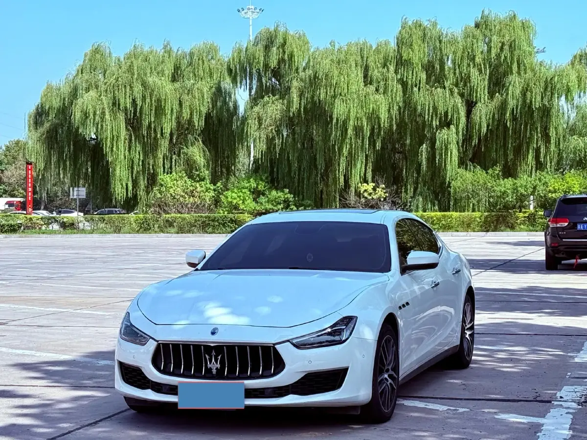 2018 Maserati Ghibli 3.0T 350HP V6 8AT