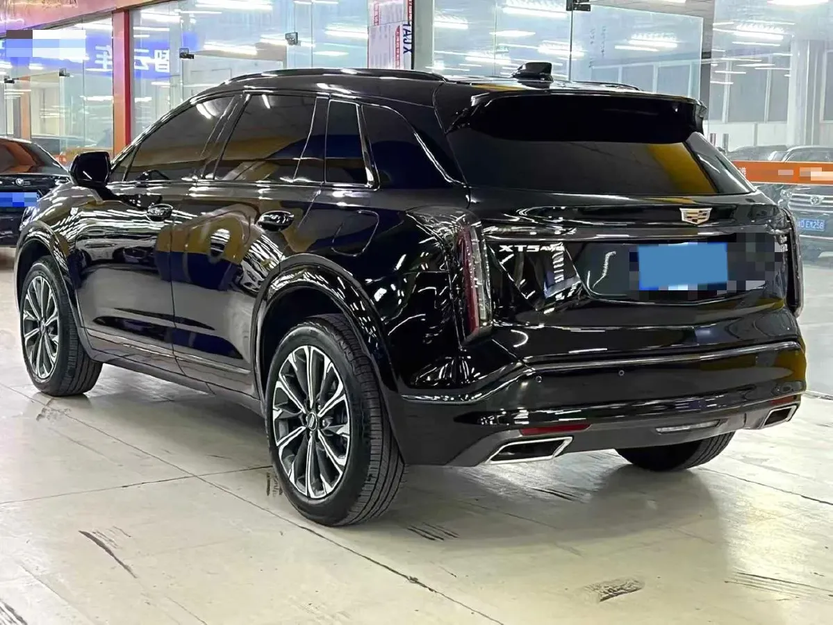 2025 Cadillac XT5 2.0T 237HP L4 9AT,autocango,china used car exporter,china ev exporter,chinese used car exporter,chinese used ev exporter