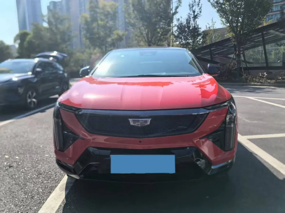 2024 Cadillac OPTIQ BEV 79.7KWH,autocango,china used car exporter,china ev exporter,chinese used car exporter,chinese used ev exporter