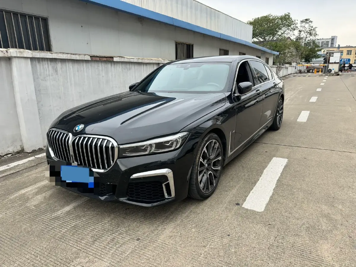 2021 BMW 7 Series 3.0T 340HP L6 8AT