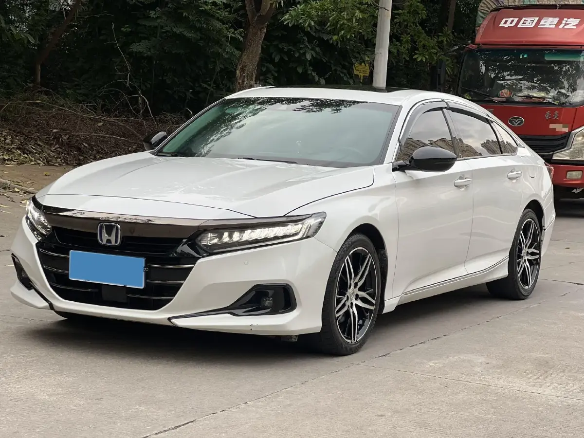 2022 Honda Accord 2.0L 146HP L4 E-CVT Hybrid