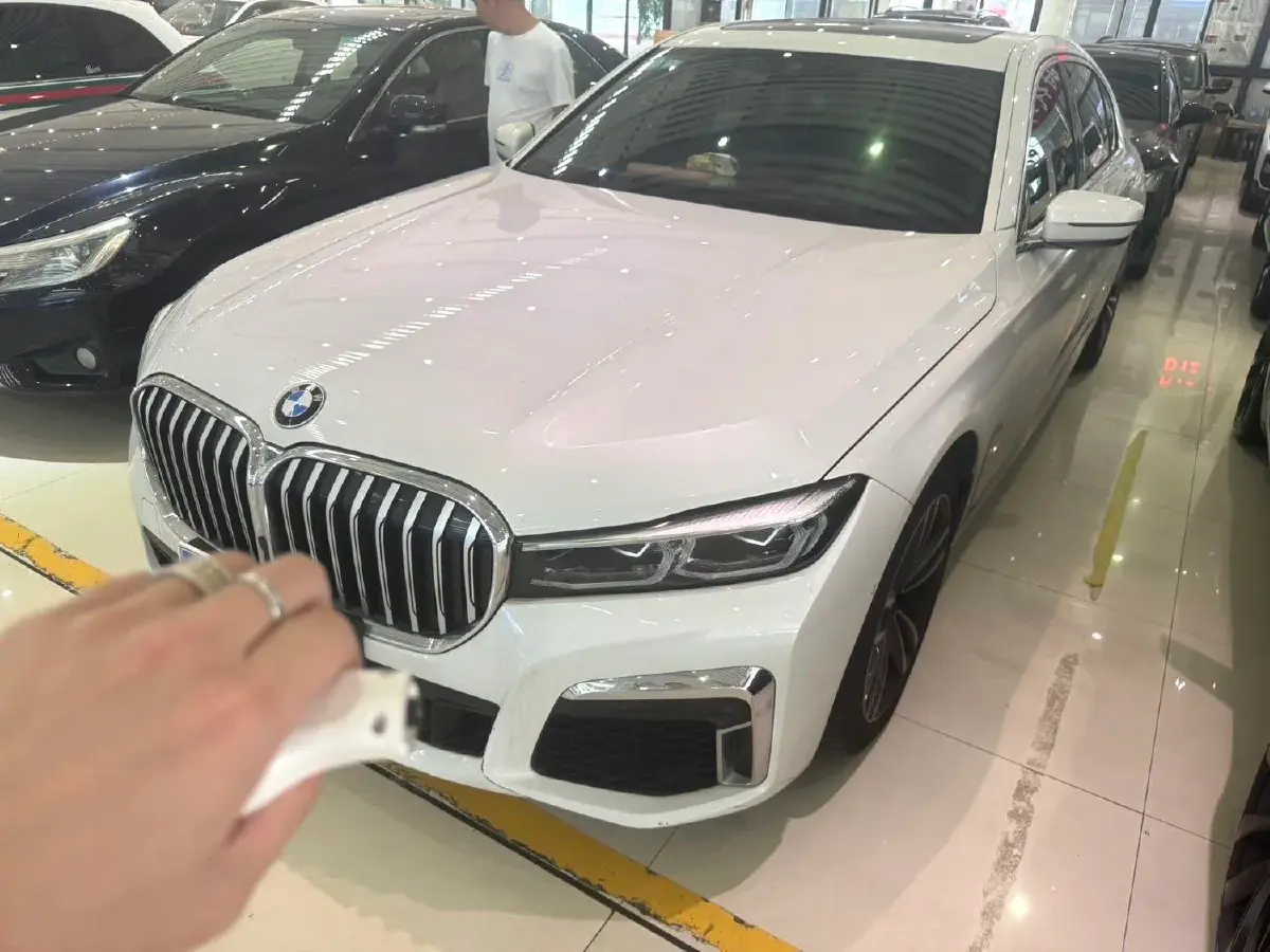 2019 BMW 7 Series 2.0T 265HP L4 8AT