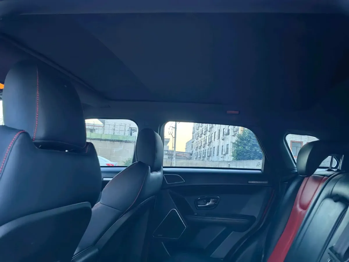 2016 Landwind X7 2.0T 190HP L4 8AT,autocango,china used car exporter,china ev exporter,chinese used car exporter,chinese used ev exporter