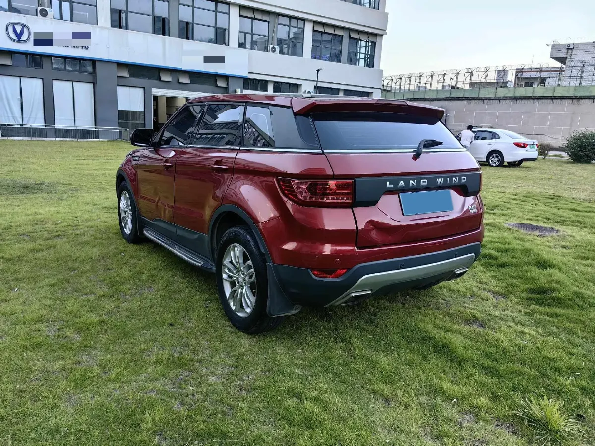 2016 Landwind X7 2.0T 190HP L4 8AT,autocango,china used car exporter,china ev exporter,chinese used car exporter,chinese used ev exporter