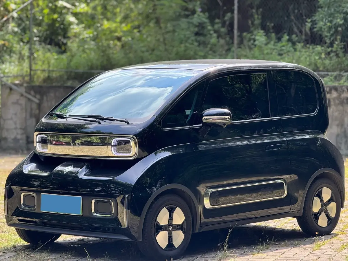 2023 BaoJun KiWi EV BEV 31.9KWH