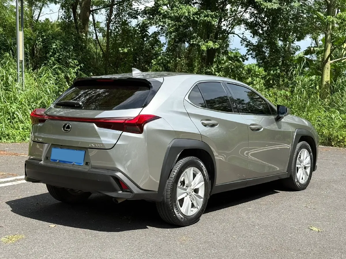 2020 Lexus UX 2.0L 173HP L4 CVT,autocango,china used car exporter,china ev exporter,chinese used car exporter,chinese used ev exporter