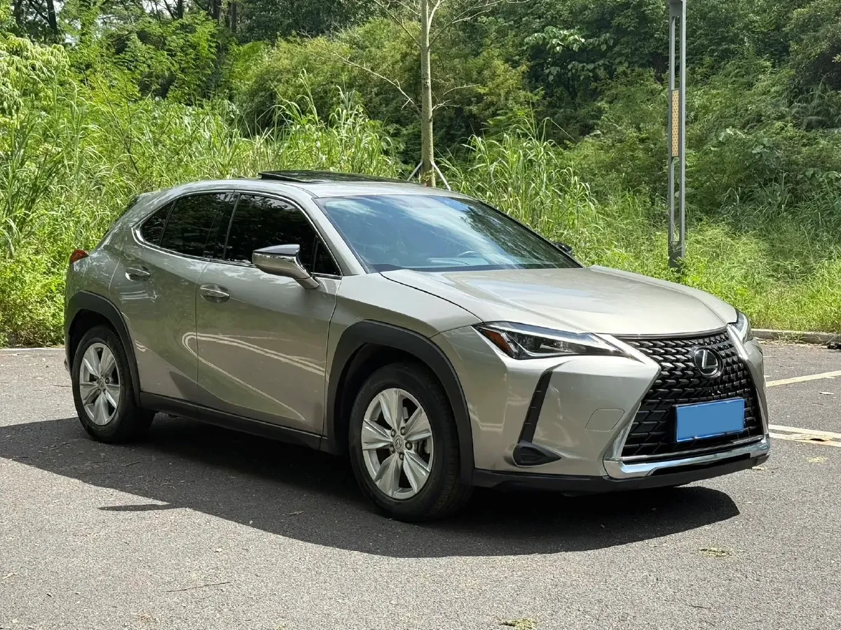 2020 Lexus UX 2.0L 173HP L4 CVT,autocango,china used car exporter,china ev exporter,chinese used car exporter,chinese used ev exporter