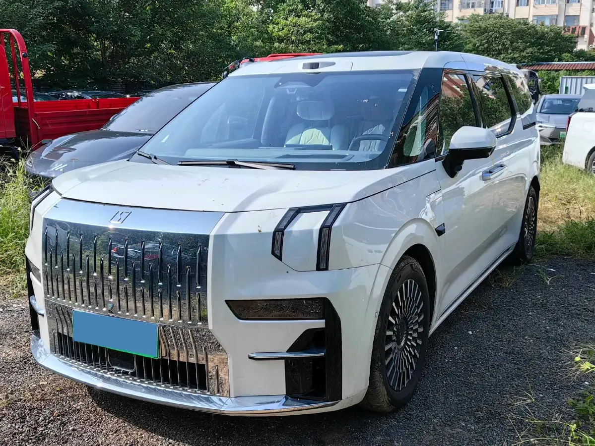 2024 Zeekr 009 BEV 108KWH