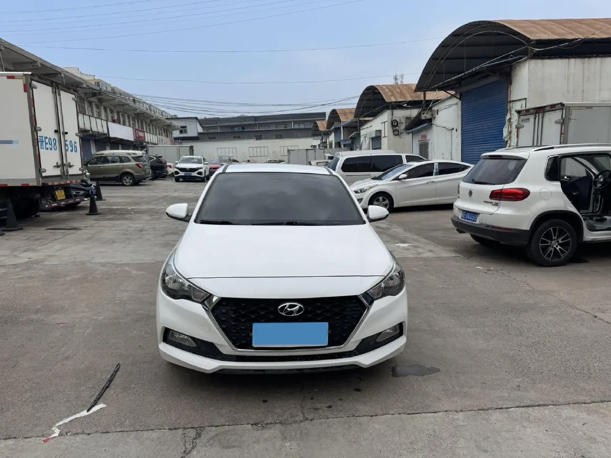 2017 Hyundai Verna RV 1.4L 100HP L4 6AT,autocango,china used car exporter,china ev exporter,chinese used car exporter,chinese used ev exporter