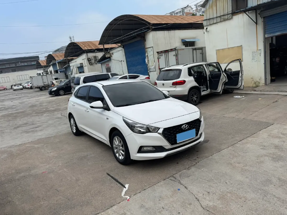 2017 Hyundai Verna RV 1.4L 100HP L4 6AT,autocango,china used car exporter,china ev exporter,chinese used car exporter,chinese used ev exporter