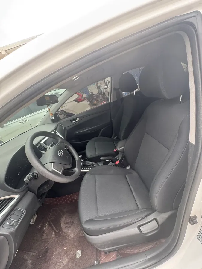 2017 Hyundai Verna RV 1.4L 100HP L4 6AT,autocango,china used car exporter,china ev exporter,chinese used car exporter,chinese used ev exporter