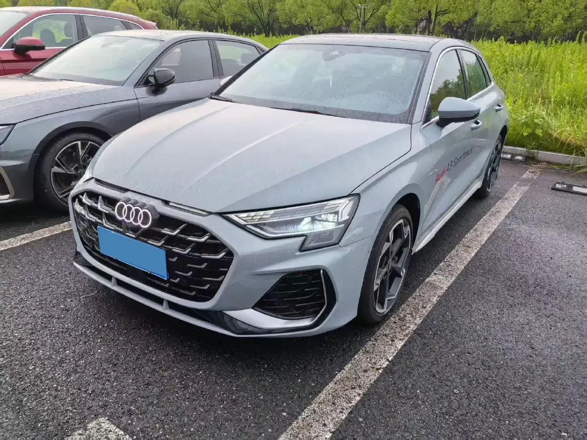 2025 Audi A3 1.5T 160HP L4 7DCT