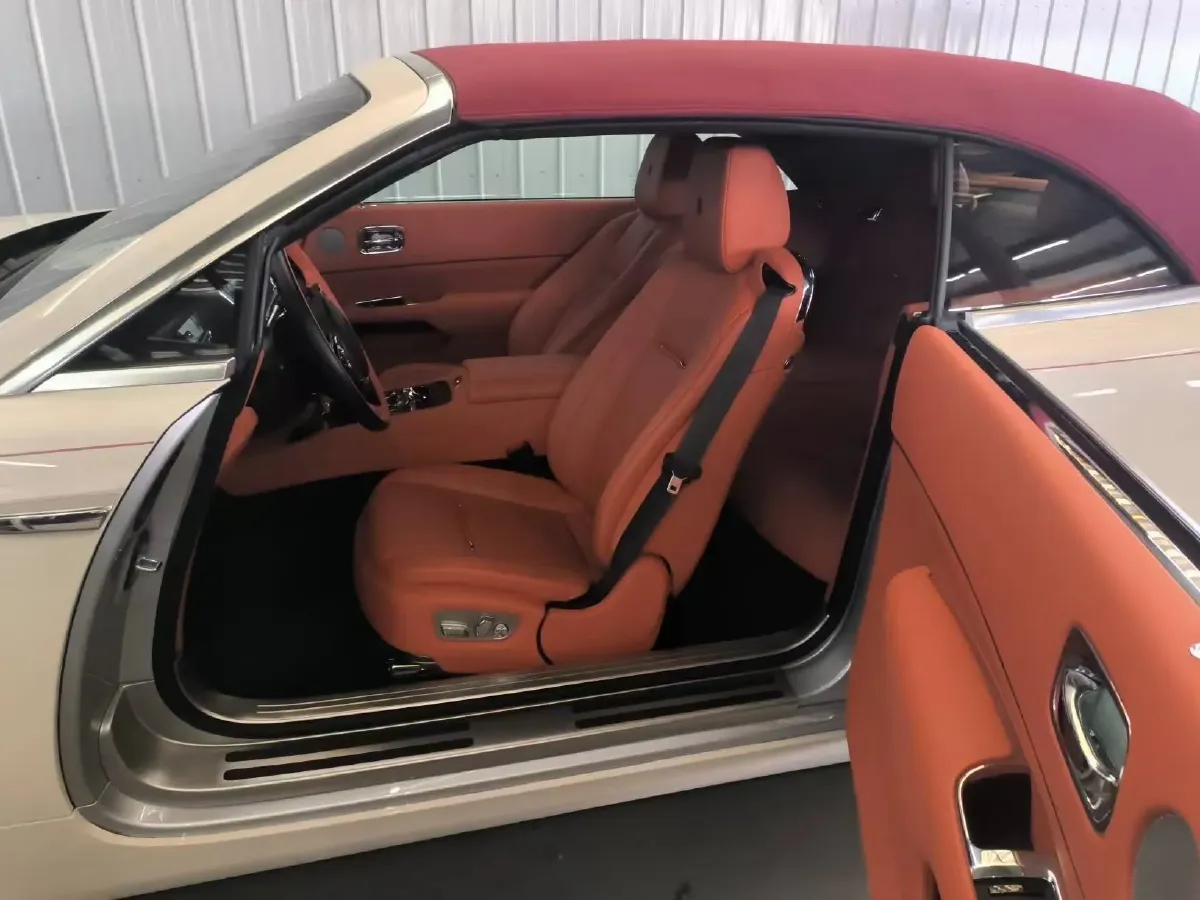 2015 Rolls-Royce Dawn 6.6T 571HP V12 8AT,autocango,china used car exporter,china ev exporter,chinese used car exporter,chinese used ev exporter