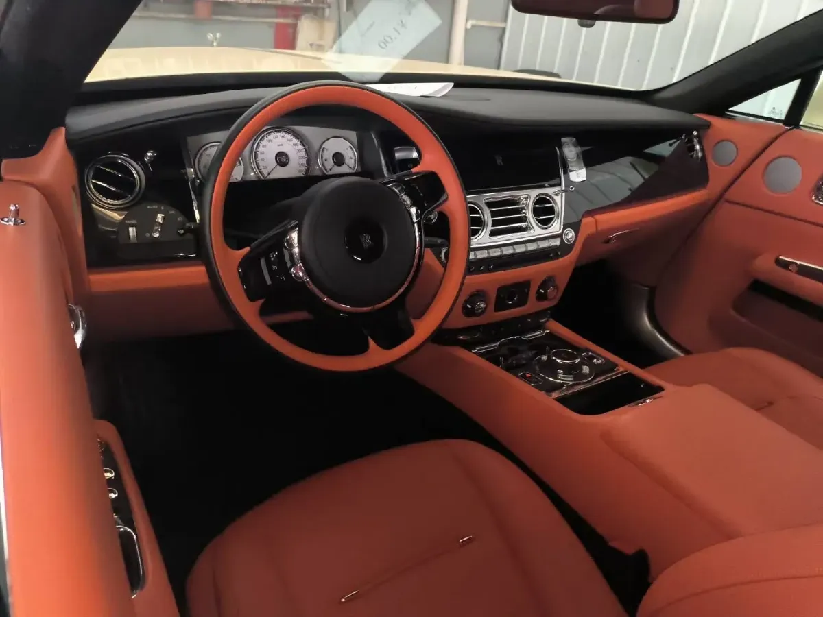 2015 Rolls-Royce Dawn 6.6T 571HP V12 8AT,autocango,china used car exporter,china ev exporter,chinese used car exporter,chinese used ev exporter