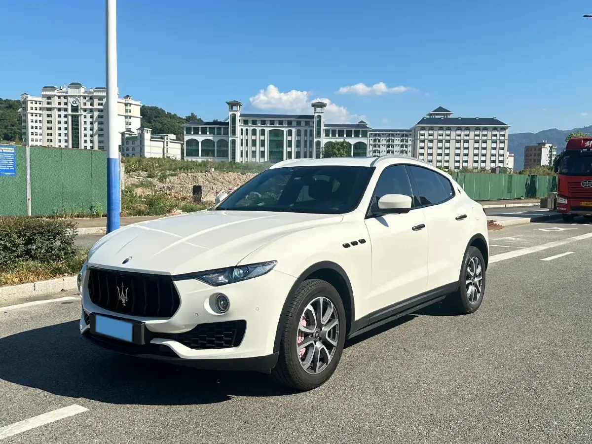 2018 Maserati Levante 3.0T 350HP V6 8AT
