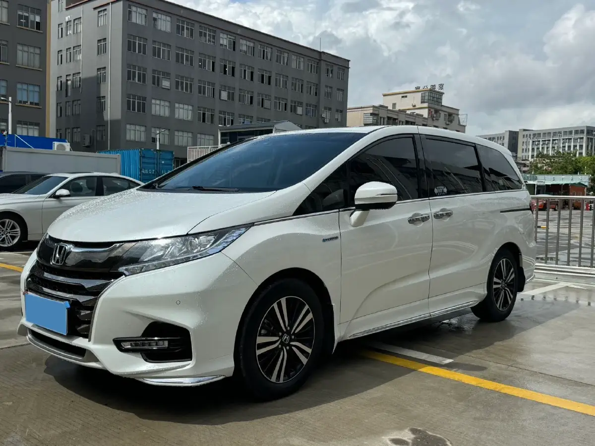 2021 Honda Odyssey 2.0L 146HP L4 E-CVT Hybrid