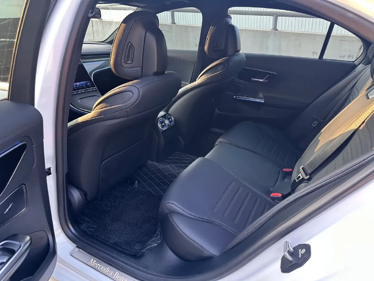 2025 Mercedes-Benz C Class 1.5T 204HP L4 9AT,autocango,china used car exporter,china ev exporter,chinese used car exporter,chinese used ev exporter